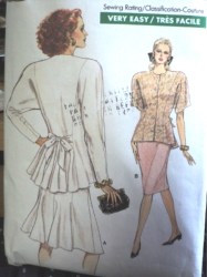 7089 EZ VOG BUTTON SS-LS FLARE TIE BACK TOP,SKIRT PATTERN 12-16